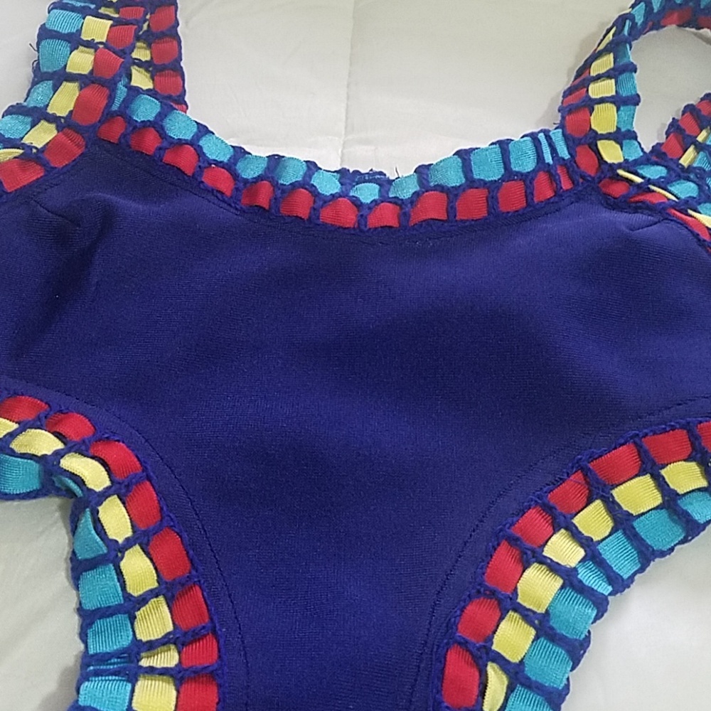 Bathing suit - Picture 4 of 5